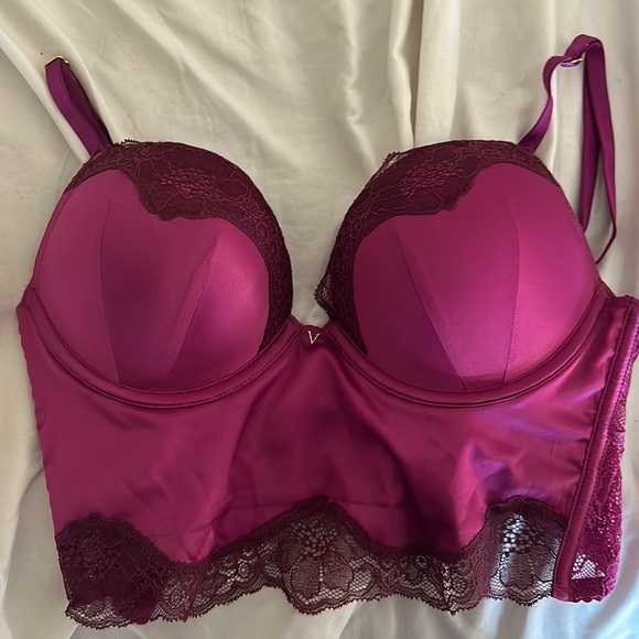 Victoria’s Secret bombshell top - Picture 1 of 3